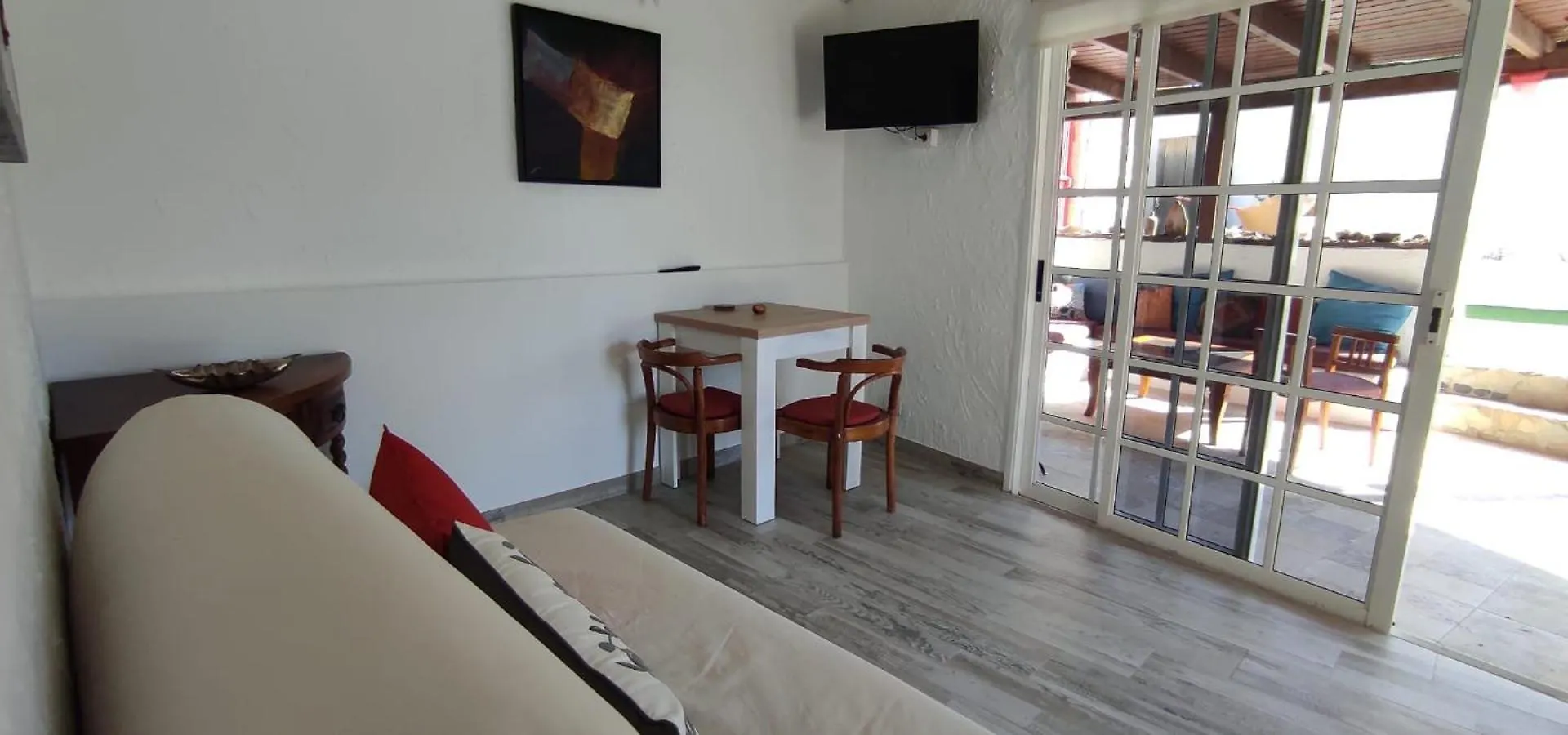 Las Casitas Del Poeta Buzanada Španělsko
