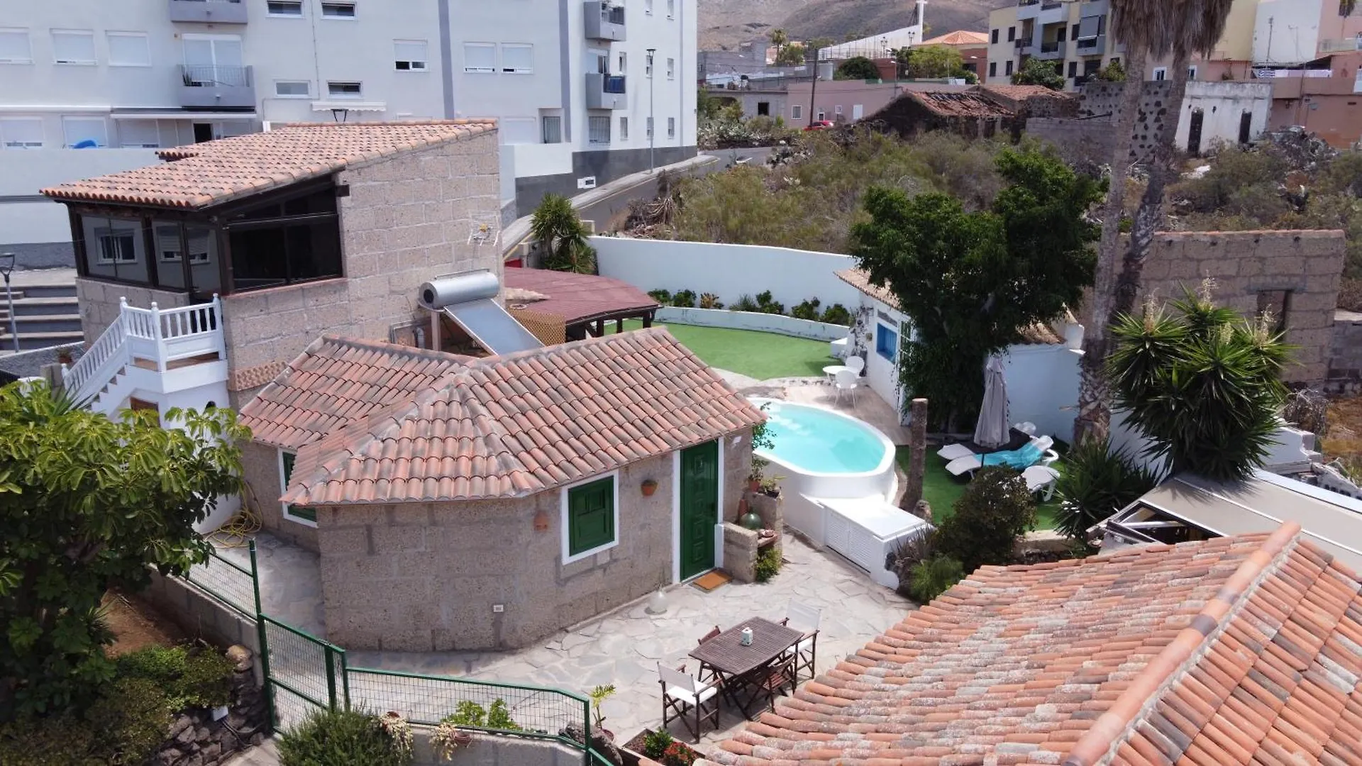 Las Casitas Del Poeta Buzanada