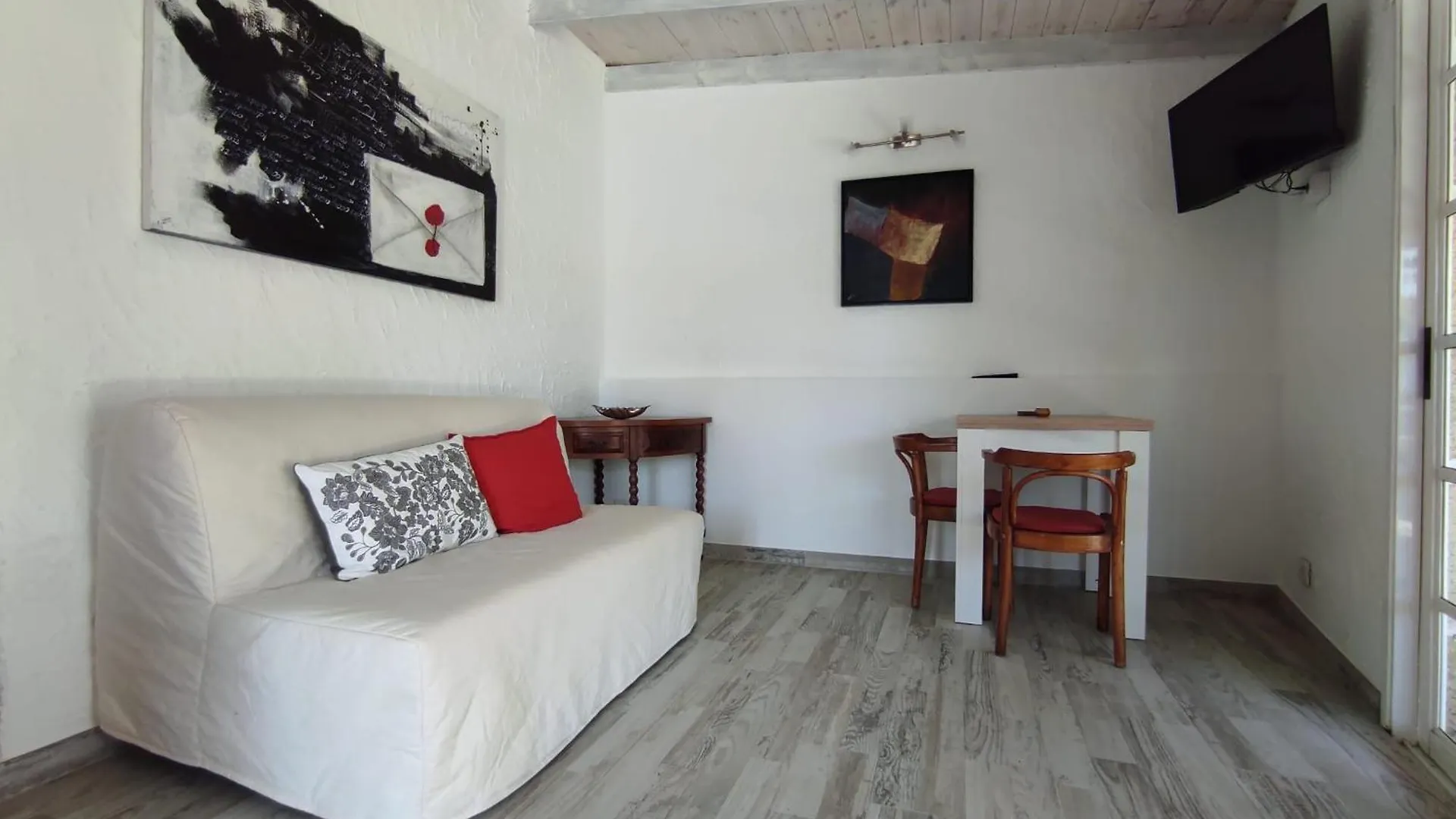Las Casitas Del Poeta Buzanada